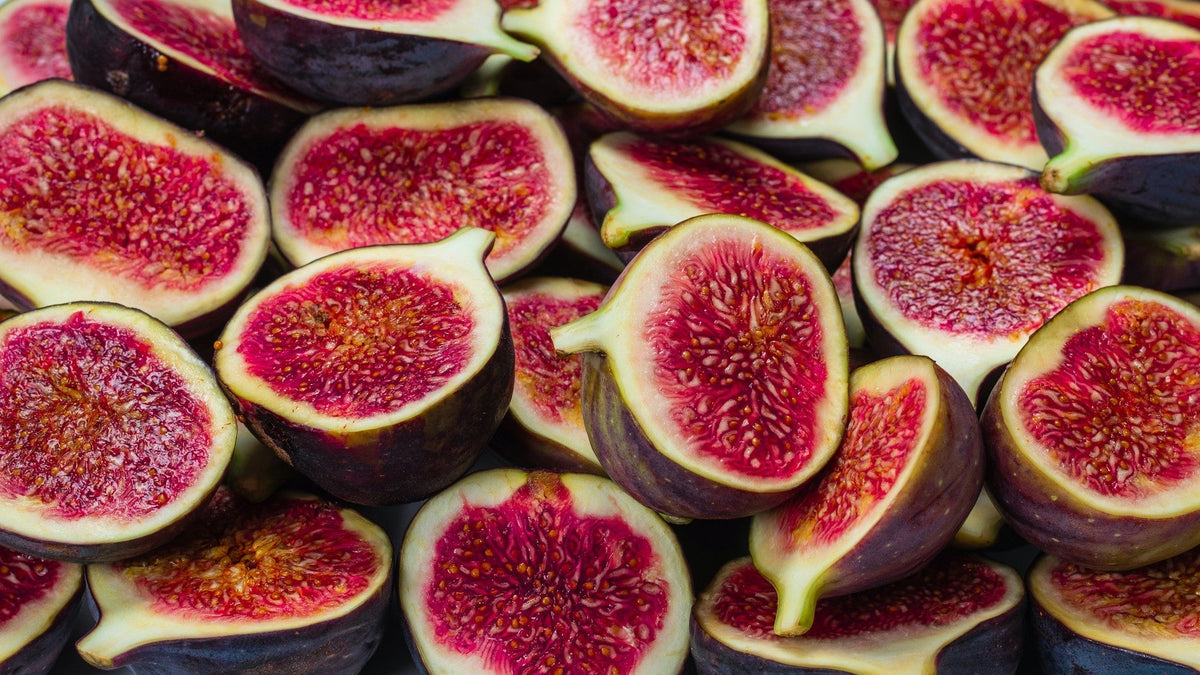 figs sliced in half